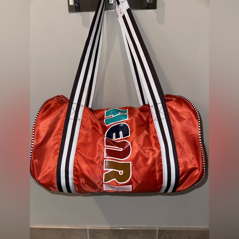 Henri Bendel Colorblock Logo Nylon Barrel Duffel – NWOT! 🧡 Collector item! - Picture 5 of 13